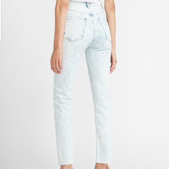 ⭐️ EXPRESS SUPER HIGH WAISTED JEANS - Picture 2 of 9